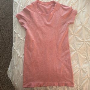 Lululemon Heathered Grapefruit Swiftly Tech Short Sleeve Top